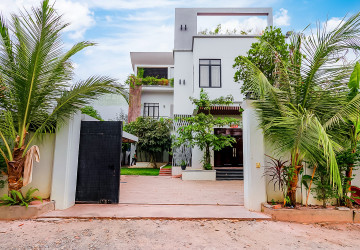 4 Bedroom Villa For Sale - Svay Dangkum, Siem Reap thumbnail