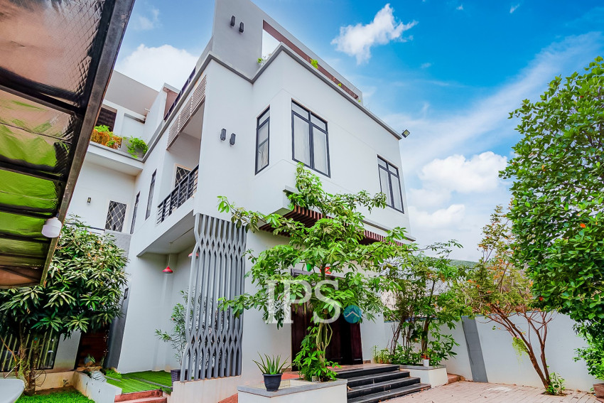 4 Bedroom Villa For Sale - Svay Dangkum, Siem Reap