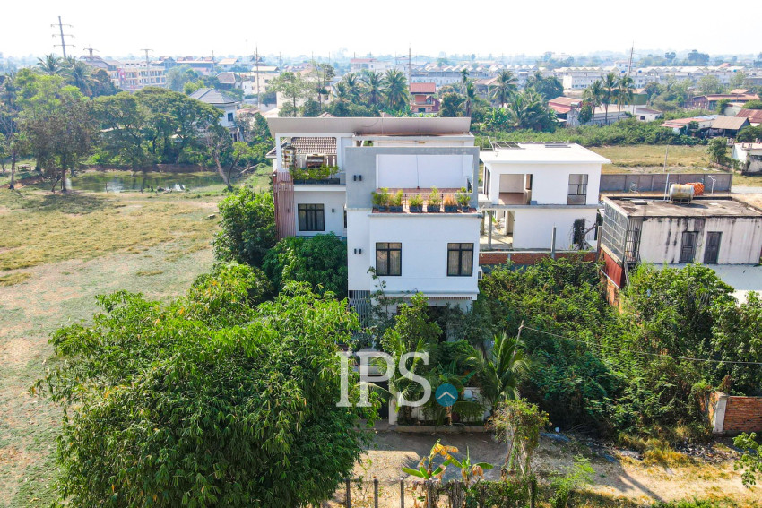 4 Bedroom Villa For Sale - Svay Dangkum, Siem Reap