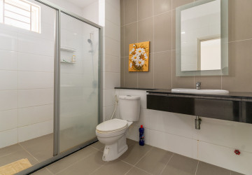 3 Bedroom Link Villa For Rent - Borey Peng Huoth The Star Platinum Mercurean, Veal Sbov, Phnom Penh thumbnail