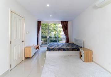 3 Bedroom Link Villa For Rent - Borey Peng Huoth The Star Platinum Mercurean, Veal Sbov, Phnom Penh thumbnail
