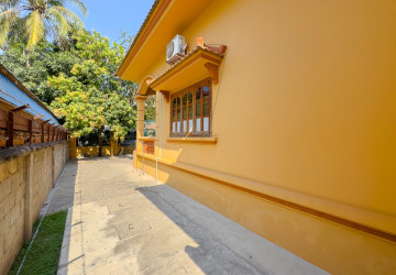 3 Bedroom House For Rent - Svay Dangkum, Siem Reap thumbnail