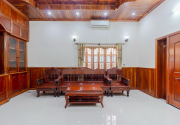3 Bedroom House For Rent - Svay Dangkum, Siem Reap thumbnail