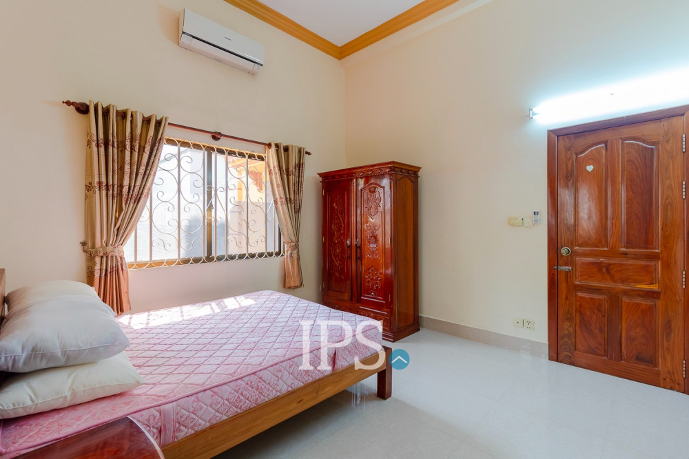 3 Bedroom House For Rent - Svay Dangkum, Siem Reap - Image 11