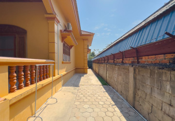 3 Bedroom House For Rent - Svay Dangkum, Siem Reap thumbnail