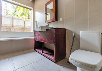 2 Bedroom Apartment For Rent - Sala Kamruek, Siem Reap thumbnail