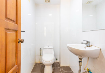 5 Bedroom Flat For Rent - Svay Dangkum, Siem Reap thumbnail