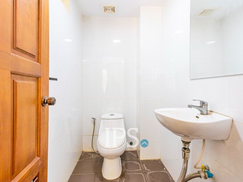 5 Bedroom Flat For Rent - Svay Dangkum, Siem Reap