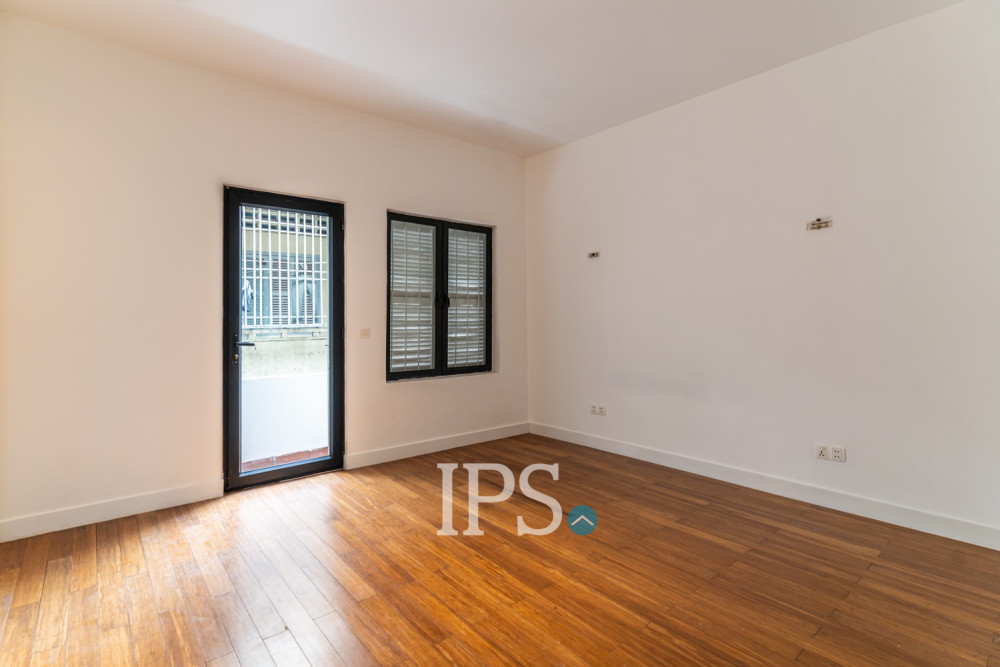 Renovated 2 Bedroom Apartment For Sale - Monorom, Phnom Penh - Image 7 Renovated 2 Bedroom Apartment For Sale - Monorom, Phnom Penh - Image 7