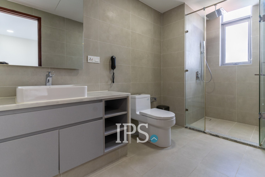 2 Bedroom Serviced Apartment For Rent - BKK1, Phnom Penh