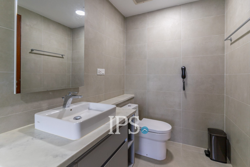 2 Bedroom Serviced Apartment For Rent - BKK1, Phnom Penh