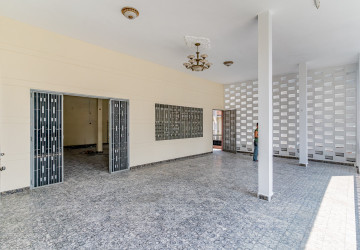 775 Sqm Retail Space For Rent - BKK1, Phnom Penh thumbnail