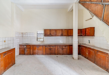 775 Sqm Retail Space For Rent - BKK1, Phnom Penh thumbnail