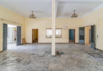 775 Sqm Retail Space For Rent - BKK1, Phnom Penh thumbnail