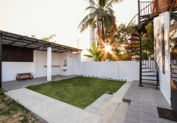 2 Bedroom Villa For Rent - Svay Dangkum, Siem Reap thumbnail