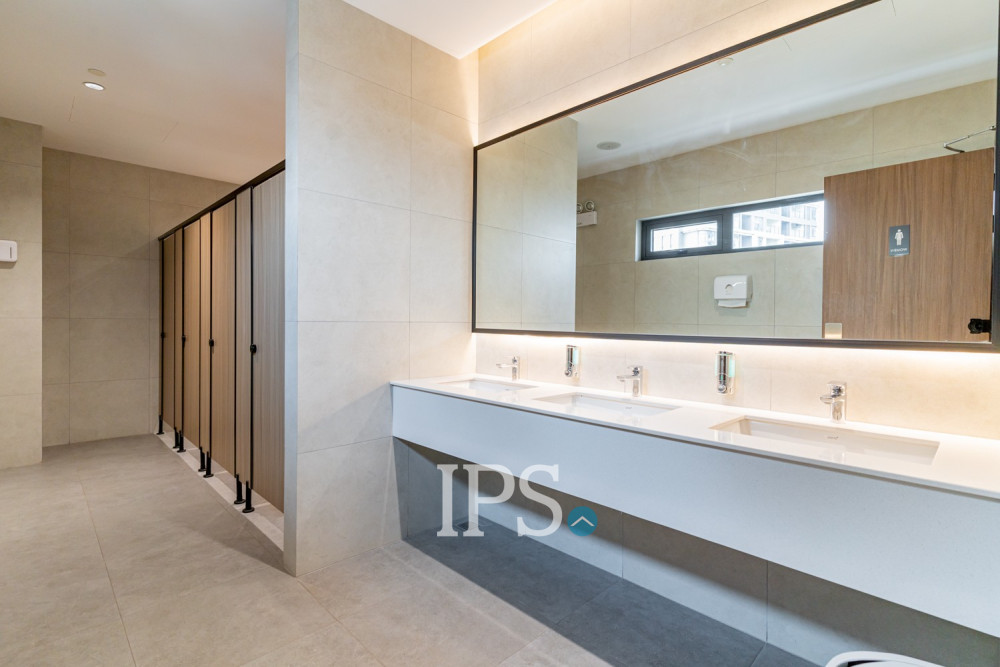 82 Sqm Office Space For Rent - Boeung Kak 1, Phnom Penh - Image 12