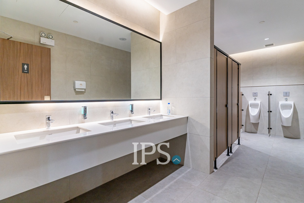 82 Sqm Office Space For Rent - Boeung Kak 1, Phnom Penh - Image 11