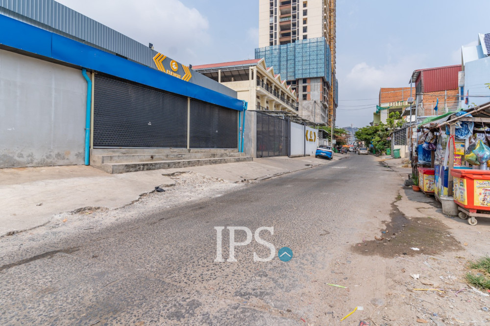 870 Sqm Retail Space For Rent - Srah Chork, Phnom Penh - Image 9