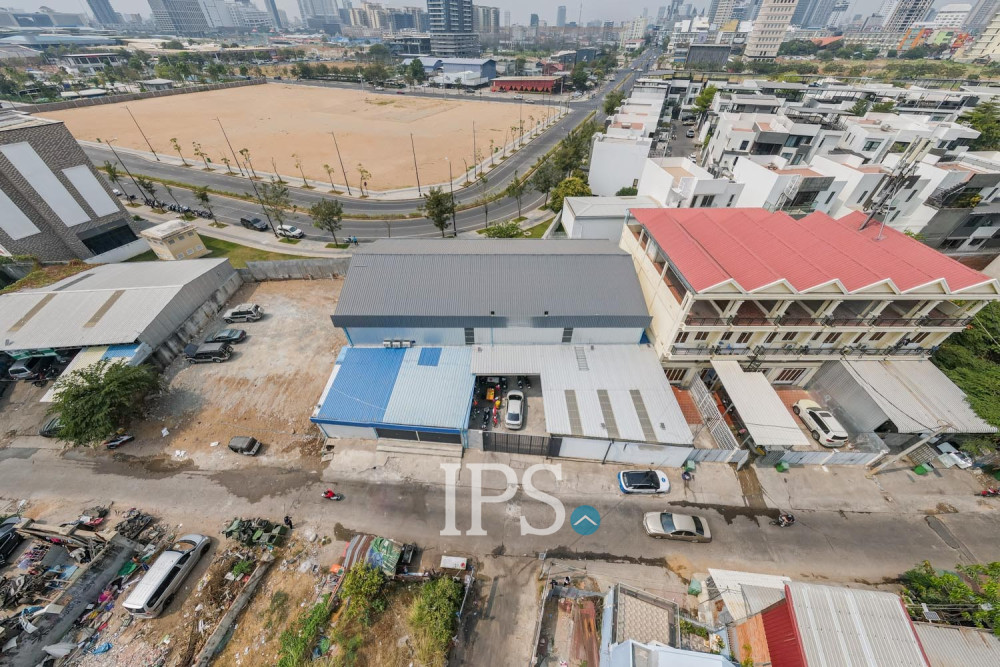870 Sqm Retail Space For Rent - Srah Chork, Phnom Penh