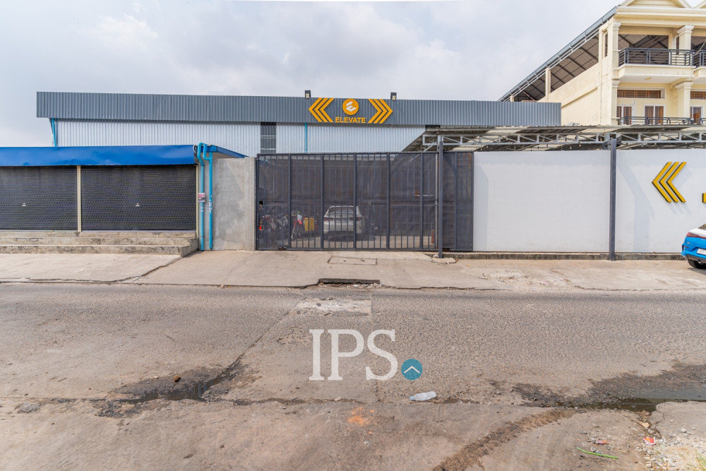 870 Sqm Retail Space For Rent - Srah Chork, Phnom Penh - Image 8