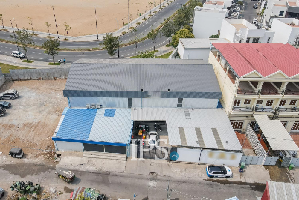 870 Sqm Retail Space For Rent - Srah Chork, Phnom Penh - Image 2