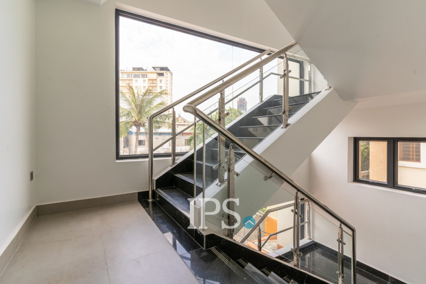 4 Storey Corner Commercial Building For Sale - Beoung Kak 1, Phnom Penh