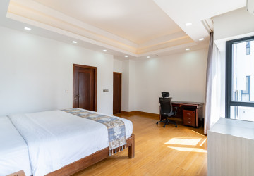 3 Bedroom Serviced Apartment For Rent - BKK 1, Phnom Penh thumbnail
