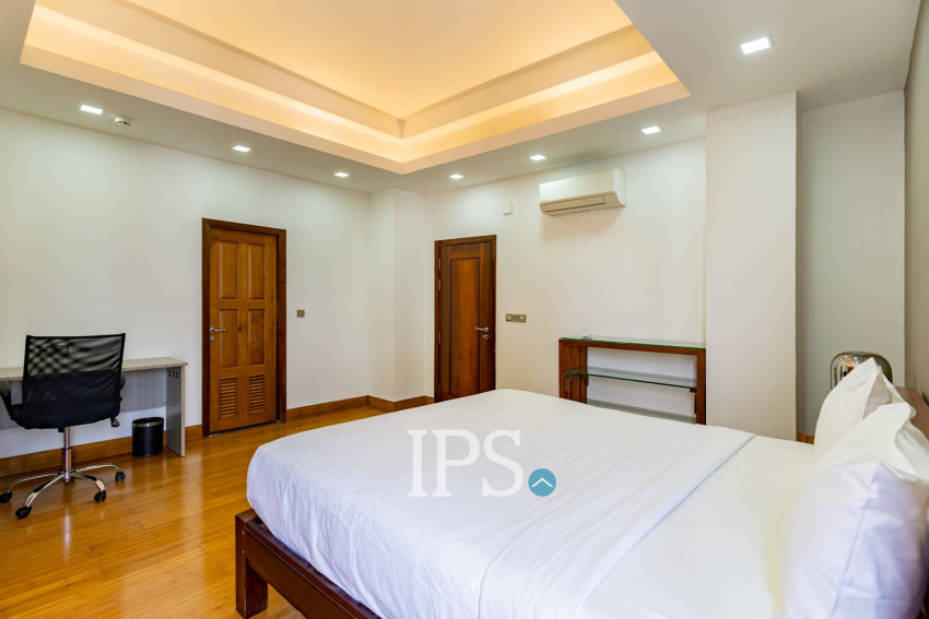 3 Bedroom Serviced Apartment For Rent - BKK 1, Phnom Penh