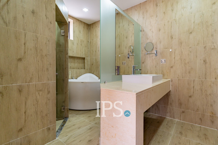 3 Bedroom Serviced Apartment For Rent - BKK 1, Phnom Penh