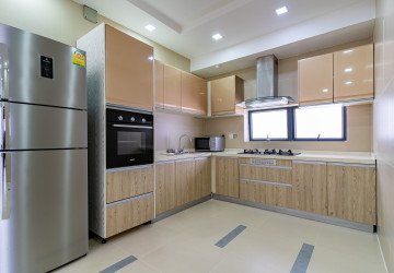 3 Bedroom Serviced Apartment For Rent - BKK 1, Phnom Penh thumbnail