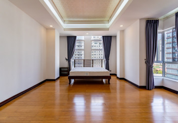3 Bedroom Serviced Apartment For Rent - BKK 1, Phnom Penh thumbnail