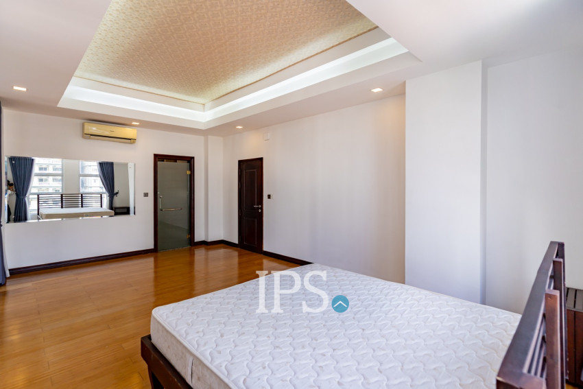 3 Bedroom Serviced Apartment For Rent - BKK 1, Phnom Penh
