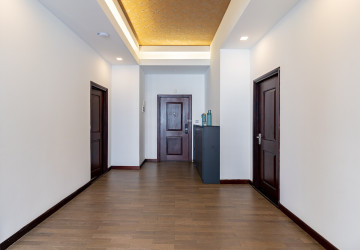 3 Bedroom Serviced Apartment For Rent - BKK 1, Phnom Penh thumbnail
