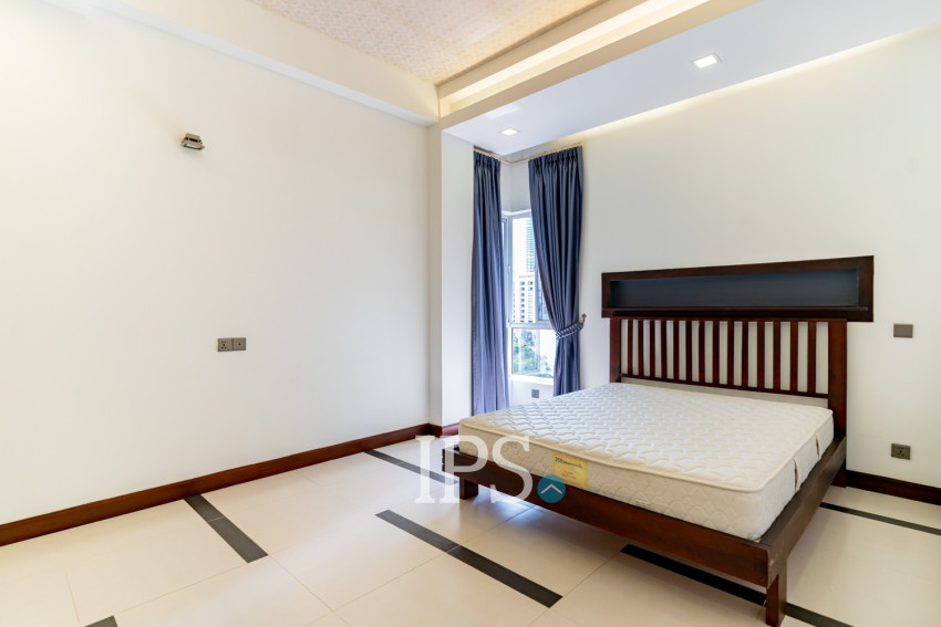 3 Bedroom Serviced Apartment For Rent - BKK 1, Phnom Penh