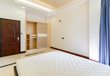 3 Bedroom Serviced Apartment For Rent - BKK 1, Phnom Penh thumbnail