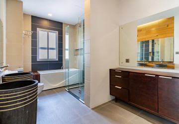 3 Bedroom Serviced Apartment For Rent - BKK 1, Phnom Penh thumbnail