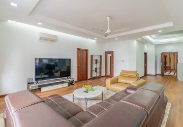 3 Bedroom Serviced Apartment For Rent - BKK 1, Phnom Penh thumbnail