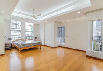 3 Bedroom Serviced Apartment For Rent - BKK 1, Phnom Penh thumbnail