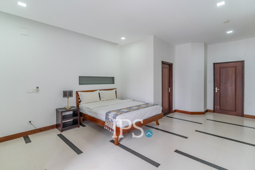 3 Bedroom Serviced Apartment For Rent - BKK 1, Phnom Penh