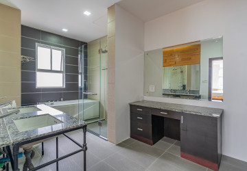 3 Bedroom Serviced Apartment For Rent - BKK 1, Phnom Penh thumbnail