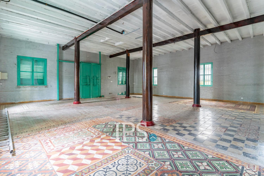 516 Sqm Commercial Villa For Rent - Srah Chork, Phnom Penh