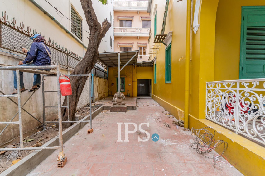 516 Sqm Commercial Villa For Rent - Srah Chork, Phnom Penh