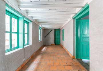 516 Sqm Commercial Villa For Rent - Srah Chork, Phnom Penh thumbnail