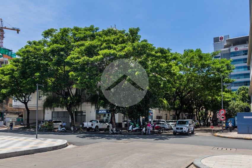 357 Sqm Office Space For Rent - Wat Phnom, Phnom Penh