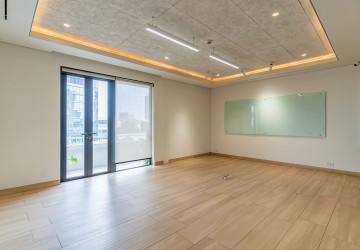 357 Sqm Office Space For Rent - Wat Phnom, Phnom Penh thumbnail