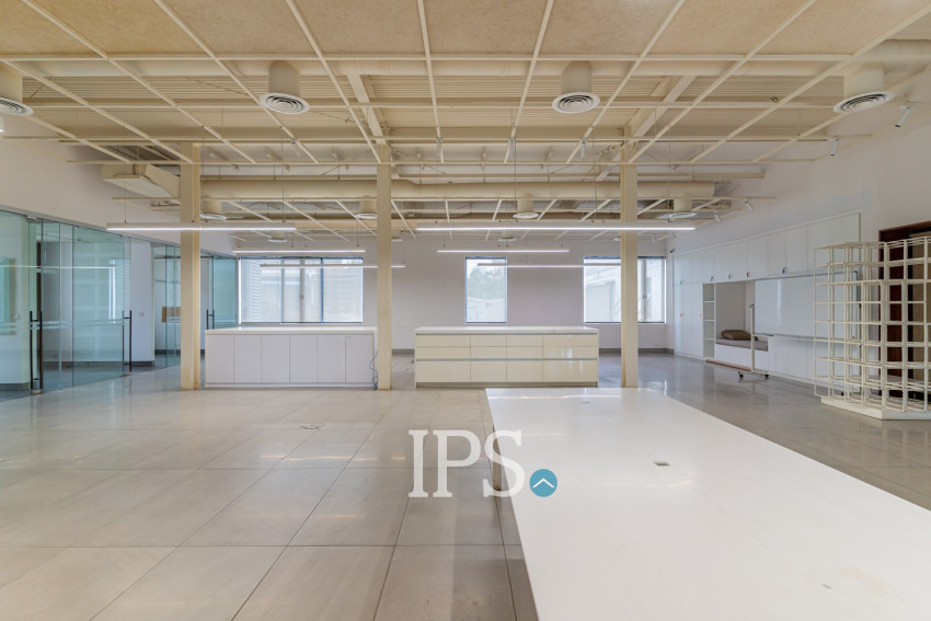 357 Sqm Office Space For Rent - Wat Phnom, Phnom Penh