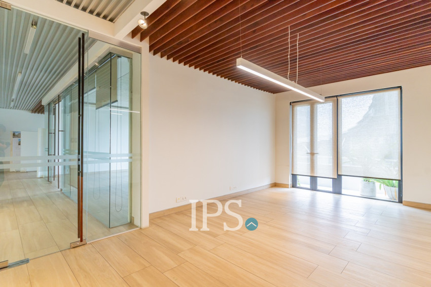 357 Sqm Office Space For Rent - Wat Phnom, Phnom Penh