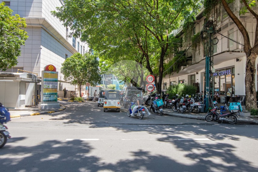 121 Sqm Office Space For Rent - Wat Phnom, Phnom Penh