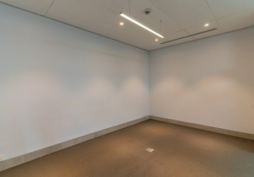 121 Sqm Office Space For Rent - Wat Phnom, Phnom Penh thumbnail