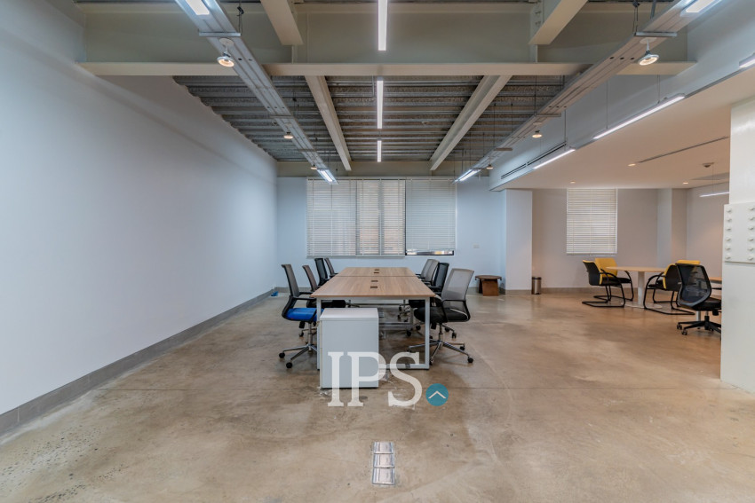 121 Sqm Office Space For Rent - Wat Phnom, Phnom Penh
